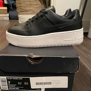 Nike AF1 Sage Low, black size 7